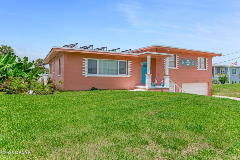 SELLER MOTIVATED!!! WOW - finally an OASIS that has been updated - Beach Home for sale in Daytona Beach, Florida on Beachhouse.com