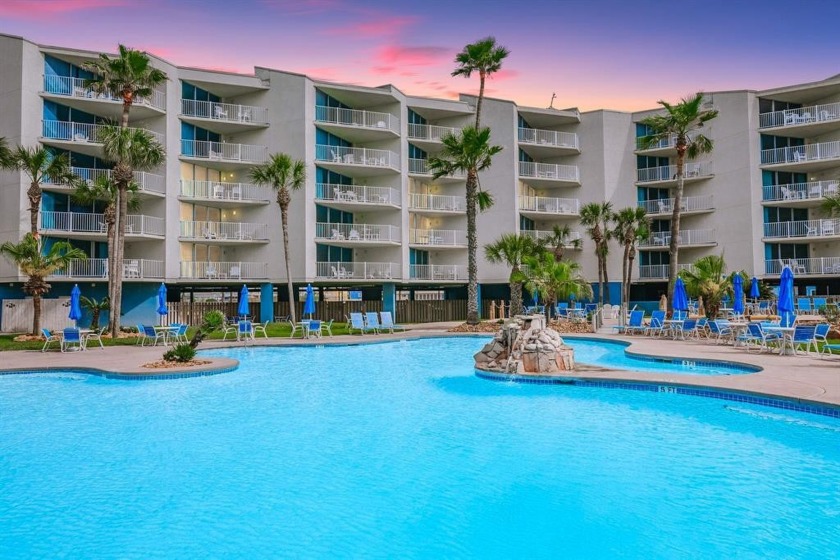 Here's your chance to put your toes in the sand in Port Aransas! - Beach Condo for sale in Port Aransas, Texas on Beachhouse.com
