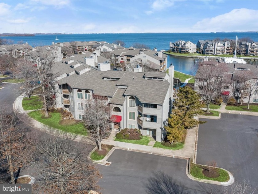 WOW! Nestled along the Chesapeake Bay,  this waterfront - Beach Condo for sale in Annapolis, Maryland on Beachhouse.com