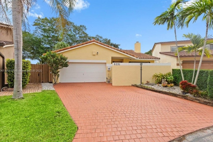 Your Lakeside Paradise Awaits! 
Don't miss this incredible - Beach Home for sale in Miami, Florida on Beachhouse.com