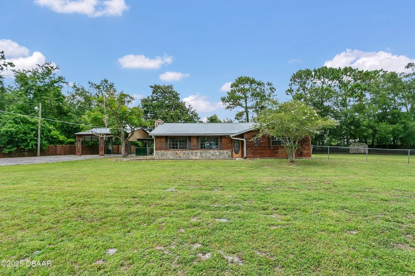 Welcome to 9 Sunny Rd., a cute 2-bedroom, 2-bath home and a - Beach Home for sale in Ormond Beach, Florida on Beachhouse.com