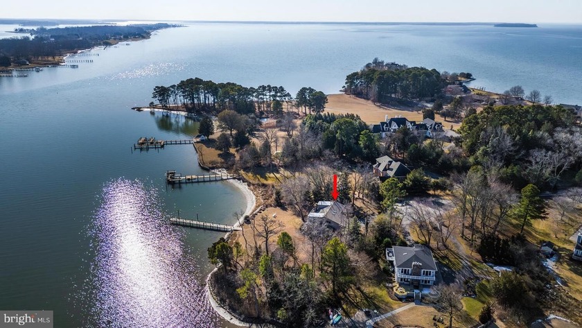 This lovely waterfront home is tucked away on a quiet cul-de-sac - Beach Home for sale in Grasonville, Maryland on Beachhouse.com