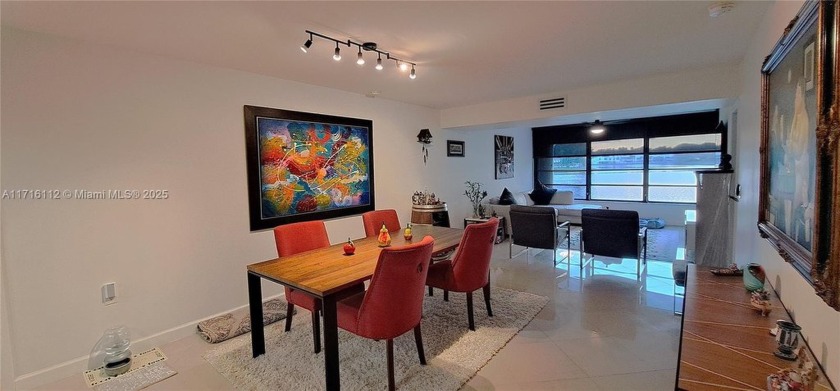 Amazing renewed and spacious 2 bedroom, 2 bathroom first-floor - Beach Condo for sale in Davie, Florida on Beachhouse.com