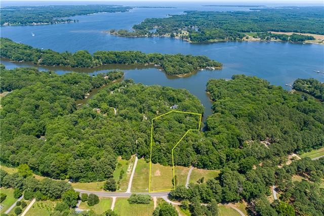 Gorgeous elevated homesite overlooking Wilton Creek, a tributary - Beach Lot for sale in Hartfield, Virginia on Beachhouse.com