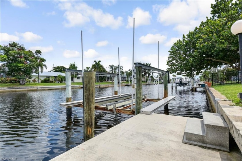 Exciting Opportunity in Punta Gorda Isles! This exceptional - Beach Home for sale in Punta Gorda, Florida on Beachhouse.com