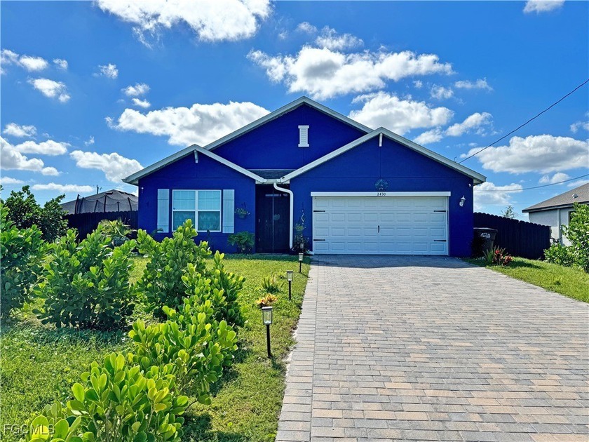 WELCOME TO 2430 NW 9TH TERRACE - YOUR CAPE CORAL POOL HOME - Beach Home for sale in Cape Coral, Florida on Beachhouse.com