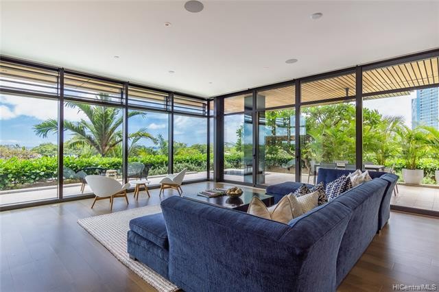 Experience the life of modern luxury in this pristine tropical - Beach Condo for sale in Honolulu, Hawaii on Beachhouse.com
