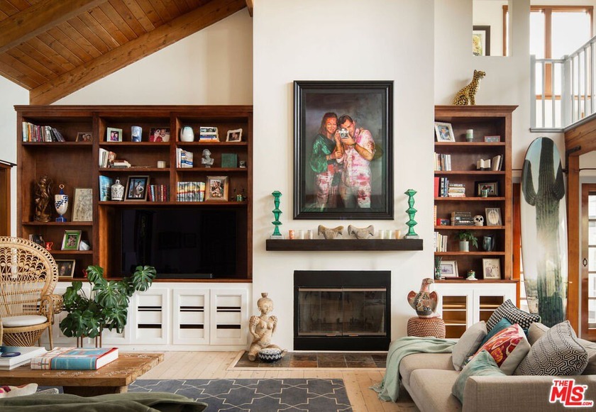 Nestled on a double lot in Western Malibu, this exceptional - Beach Home for sale in Malibu, California on Beachhouse.com