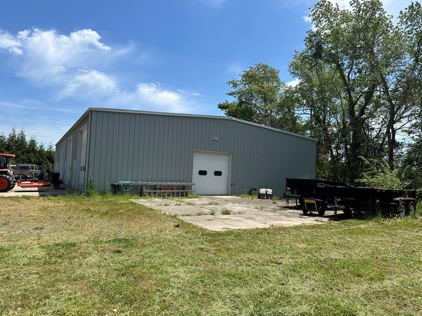 Commercial steel building with 3 phase electric, 4 commercial - Beach Commercial for sale in Burgess, Virginia on Beachhouse.com