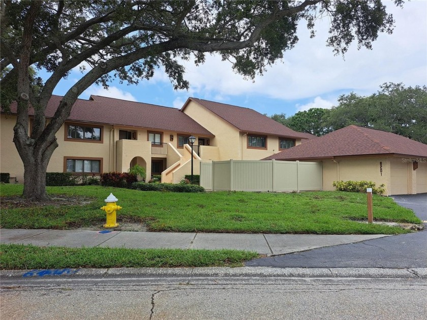 Welcome to this beautiful updated Spacious Condo Located in - Beach Condo for sale in Seminole, Florida on Beachhouse.com