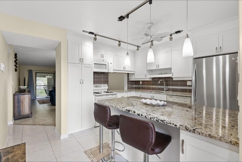 Welcome to your new home, desirable 55+ Lakes of Carriage Hills - Beach Condo for sale in Tamarac, Florida on Beachhouse.com