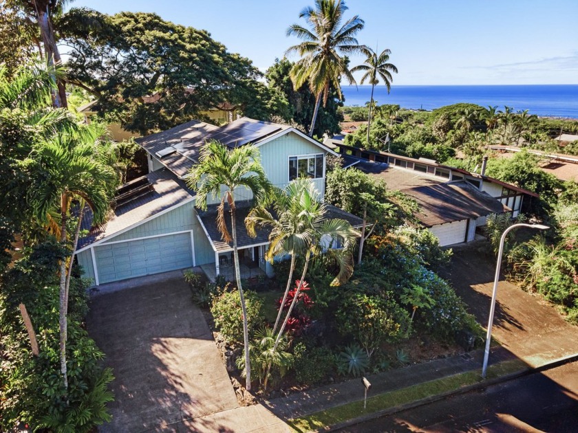 Beautiful ocean & sunset view home located in upper Kona Heights - Beach Home for sale in Kailua Kona, Hawaii on Beachhouse.com