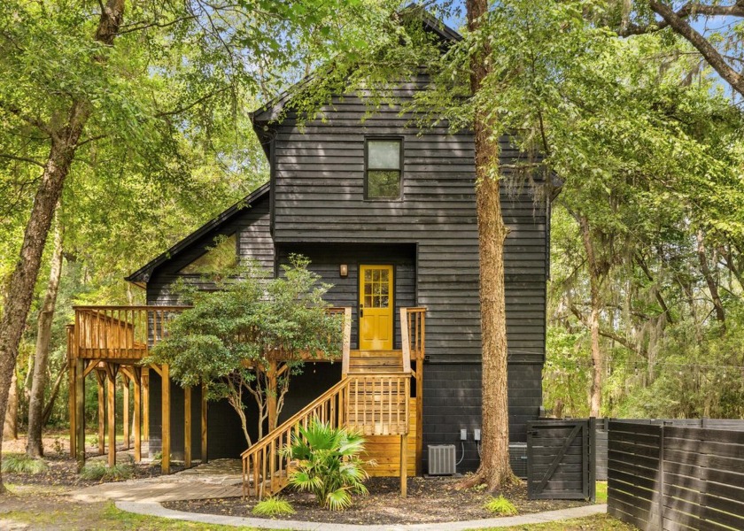 Discover the perfect blend of timeless mid-century modern design - Beach Home for sale in Meggett, South Carolina on Beachhouse.com