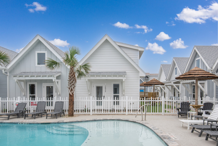 This Krusty Krab place, is the place, for you and - Beach Vacation Rentals in Corpus Christi, Texas on Beachhouse.com