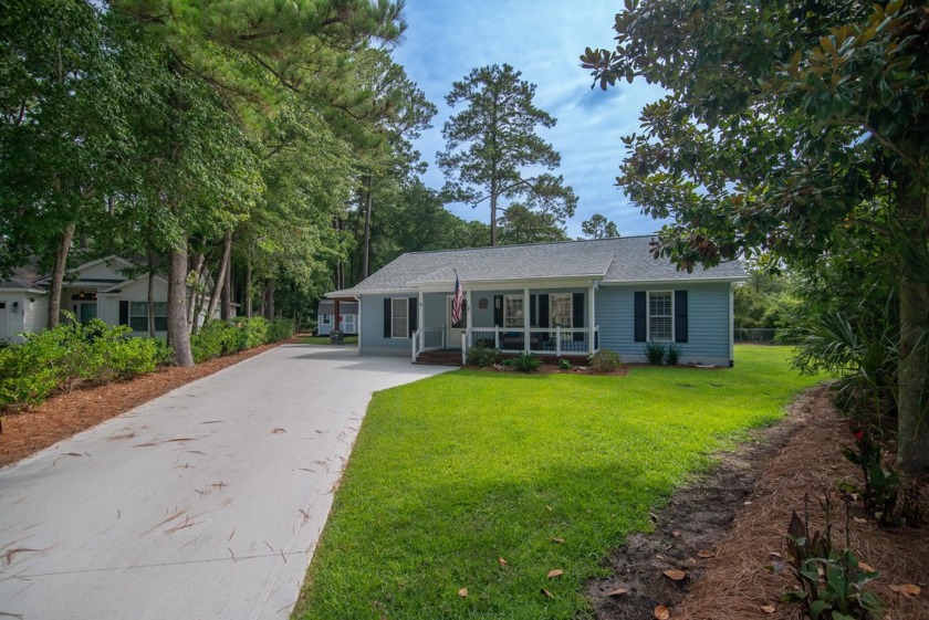 New to market!!! Quiet Cul-de-sac location.  This centrally - Beach Home for sale in Pawleys Island, South Carolina on Beachhouse.com