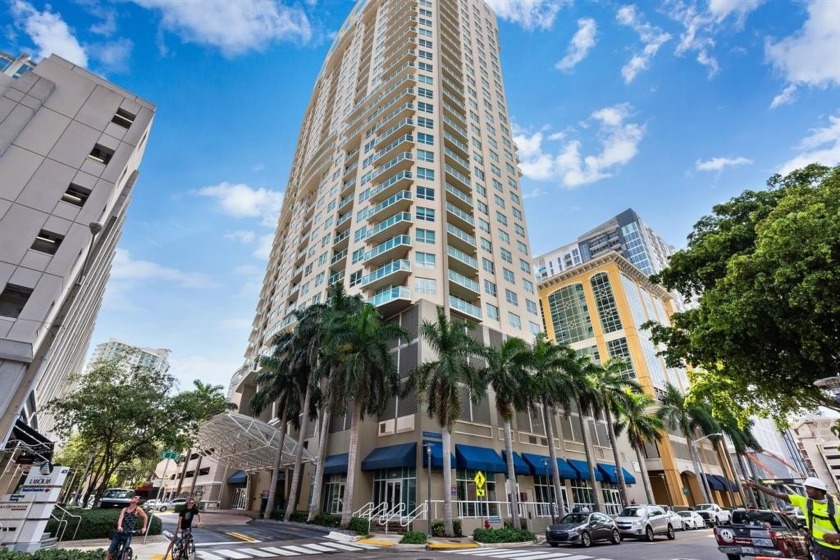 This spectacular, modern luxury, spacious, 1 bedroom, 1 bath - Beach Condo for sale in Fort Lauderdale, Florida on Beachhouse.com