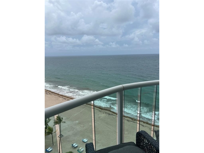 DIRECT OCEANFRONT NE CORNER WAITING FOR YOUR PERSONAL TOUCH - Beach Condo for sale in Fort Lauderdale, Florida on Beachhouse.com