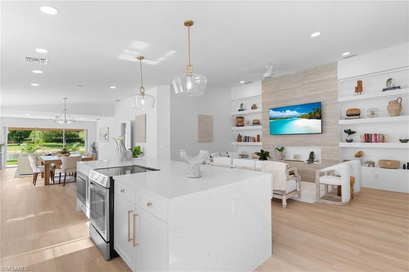 Welcome to your beautifully reimagined attached villa in the - Beach Home for sale in Naples, Florida on Beachhouse.com
