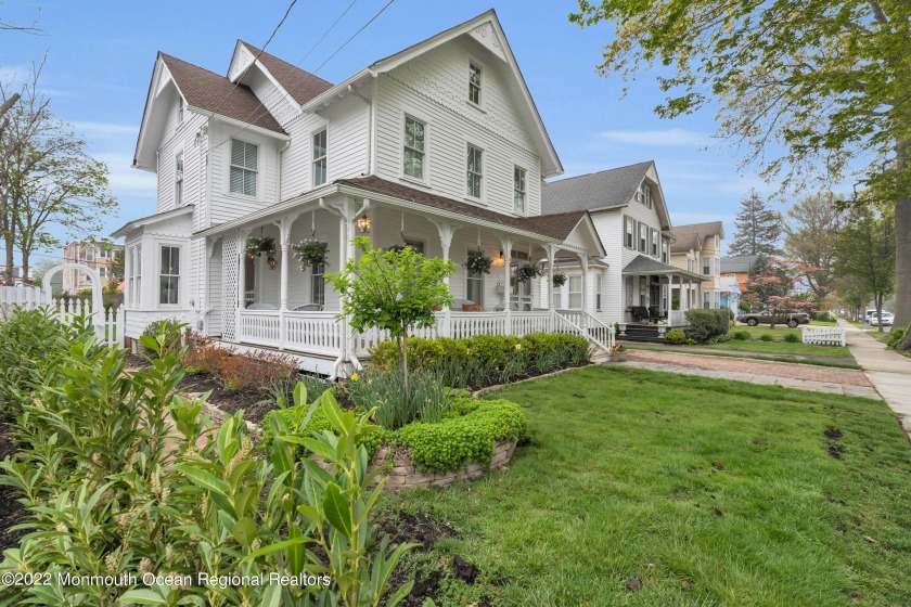 Newly renovated in 2022, a Victorian in the heart of Manasquan - Beach Home for sale in Manasquan, New Jersey on Beachhouse.com