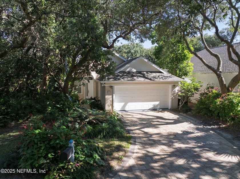 Opportunity awaits! EASY one level living, EASY BEACH ACCESS! - Beach Home for sale in Ponte Vedra Beach, Florida on Beachhouse.com