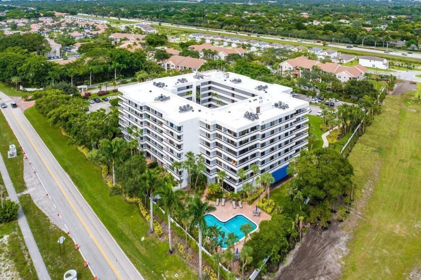 BEST PRICED. This spacious 3-bedroom corner unit condo in South - Beach Condo for sale in Boca Raton, Florida on Beachhouse.com