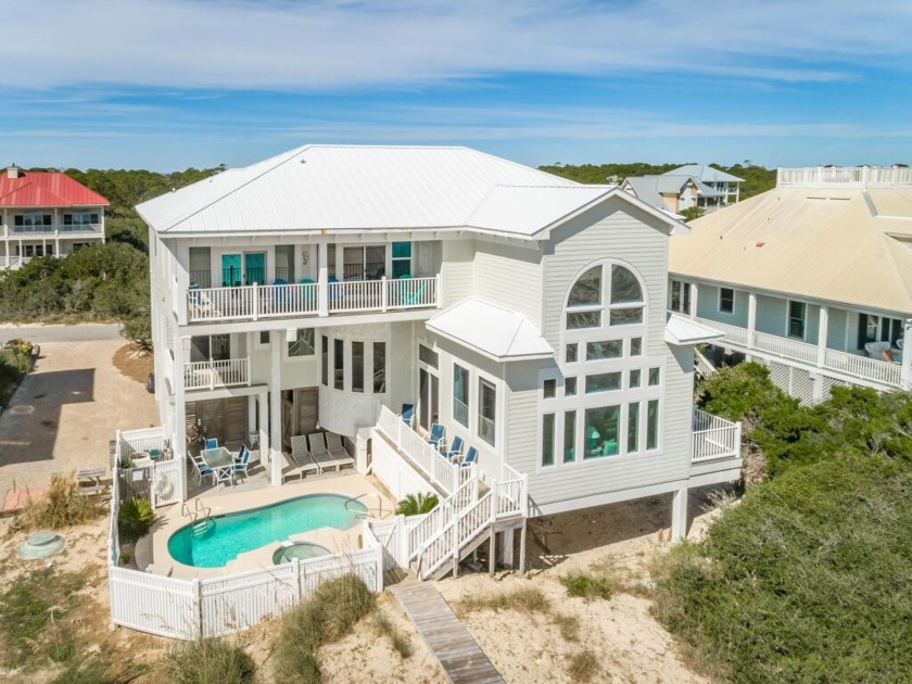 LARGE 6 BEDROOM, 6 BATH BEACH FRONT HOME WITH STUNNING VIEWS! - Beach Home for sale in St. George Island, Florida on Beachhouse.com