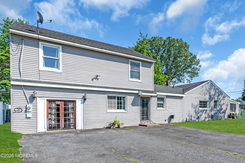 Fantastic Opportunity in Desirable Point Pleasant! Unlock the - Beach Home for sale in Point Pleasant, New Jersey on Beachhouse.com