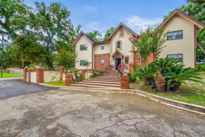 Welcome to Sherwood Heights Condominiums-where peaceful living - Beach Condo for sale in Bay Saint Louis, Mississippi on Beachhouse.com