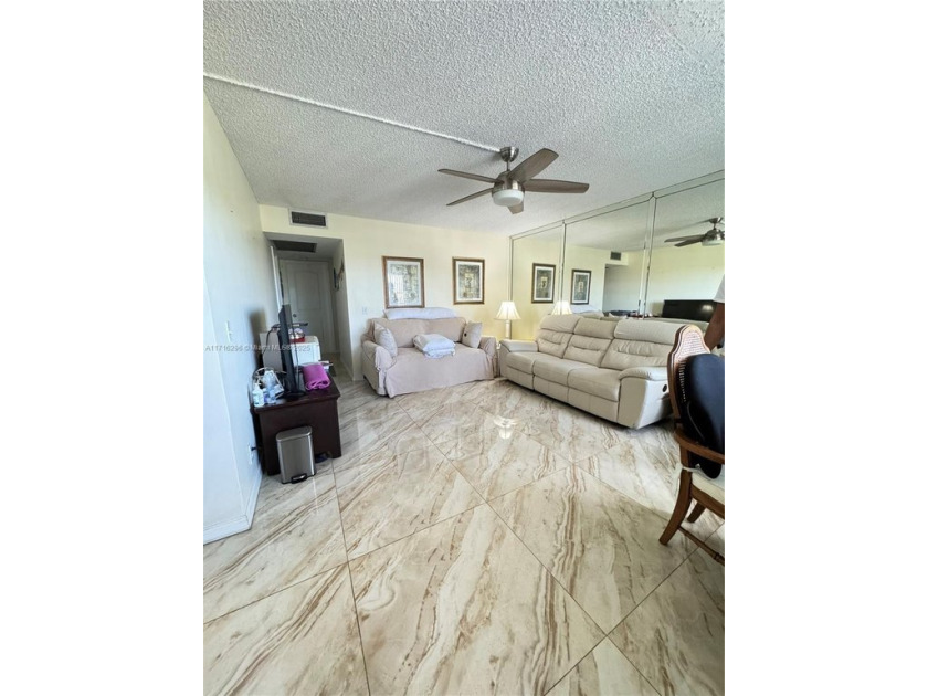 Fantastic opportunity! Beautiful 2/1/1 condo in Kingsley - - Beach Condo for sale in Pembroke Pines, Florida on Beachhouse.com