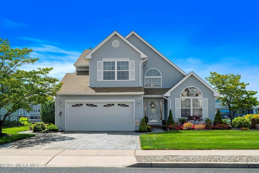 This one-owner colonial has been lived-in and loved by the - Beach Home for sale in Brick, New Jersey on Beachhouse.com