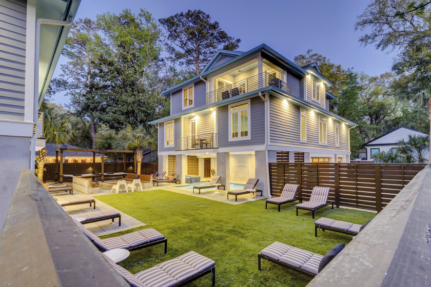 The Heron's Nest - Look no further than this 10-bedroom Home on - Beach Vacation Rentals in Hilton Head Island, South Carolina on Beachhouse.com