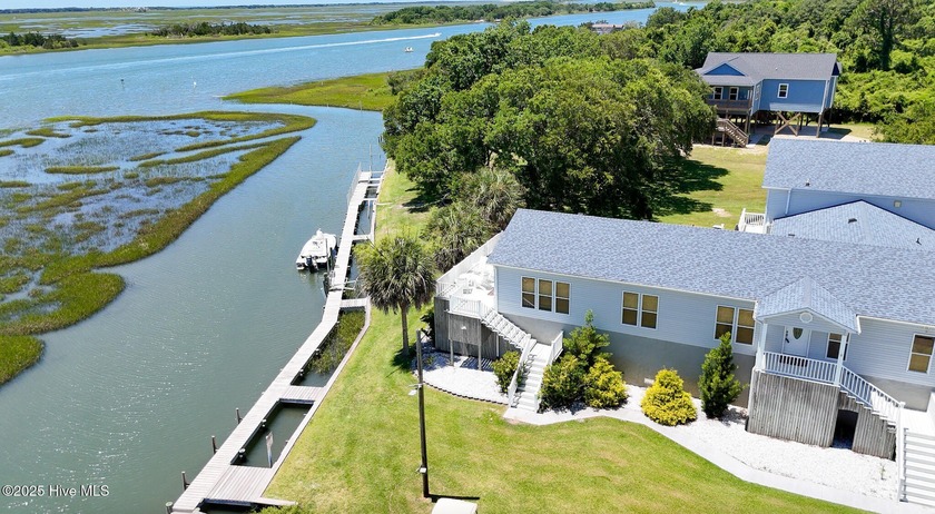 Waterfront living at its finest! With a prime location on the - Beach Home for sale in Hubert, North Carolina on Beachhouse.com