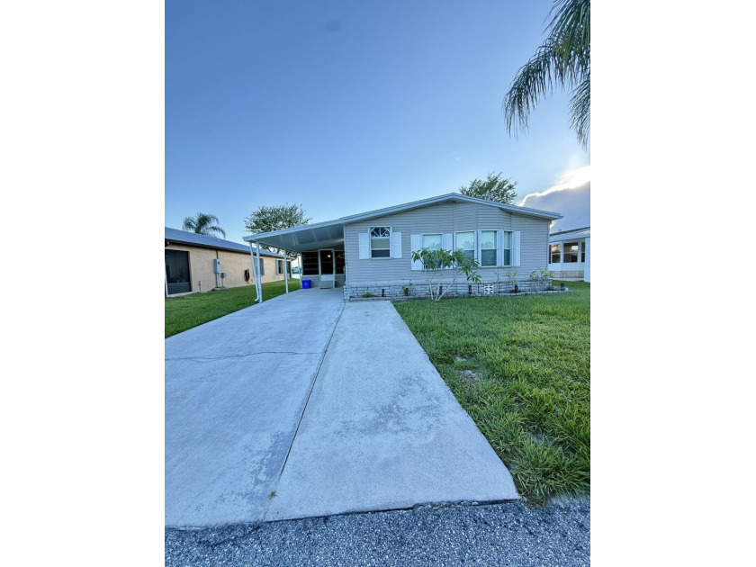 Welcome to Spanish Lakes Fairways! This inviting fully furnished - Beach Home for sale in Fort Pierce, Florida on Beachhouse.com