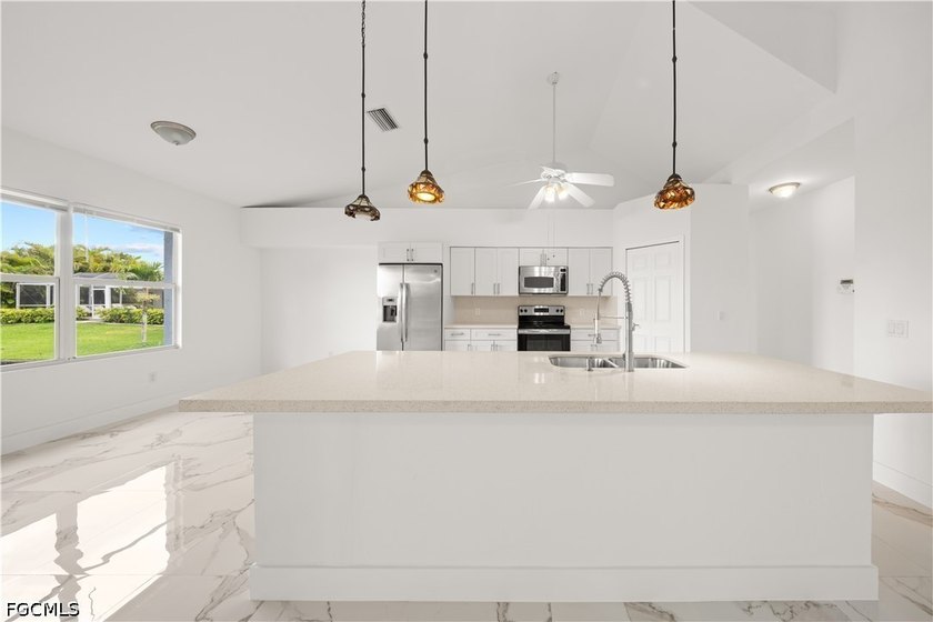 Beautiful and spacious property with great potential! Featuring - Beach Home for sale in Cape Coral, Florida on Beachhouse.com