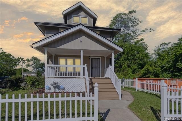This beautifully renovated 4-bedroom, 2.5-bath Detroit home is a - Beach Home for sale in Detroit, Michigan on Beachhouse.com