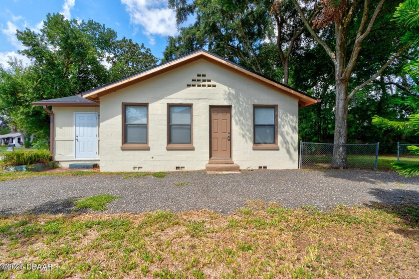 You can't beat the price on this recently remodeled home, ready - Beach Home for sale in Holly Hill, Florida on Beachhouse.com
