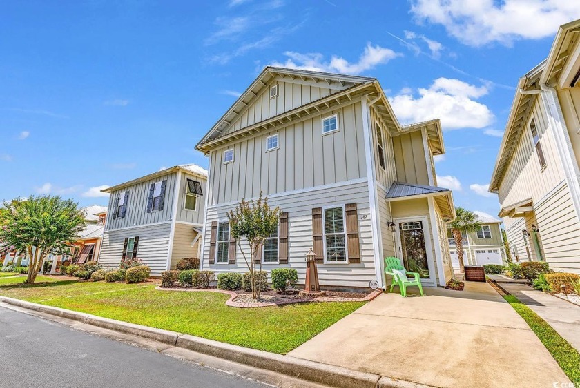 Rare opportunity to purchase an impressively pristine, move-in - Beach Home for sale in Pawleys Island, South Carolina on Beachhouse.com