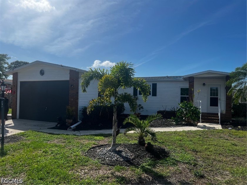 UPDATED HOME WITH ACTIVE WATER AND GOLF VIEW. UPDATES: NEW A/C - Beach Home for sale in North Fort Myers, Florida on Beachhouse.com