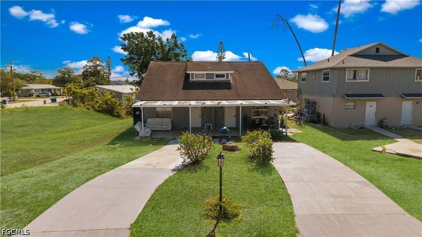 Great Income-Producing Duplex in Central Fort Myers! - Beach Home for sale in Fort Myers, Florida on Beachhouse.com