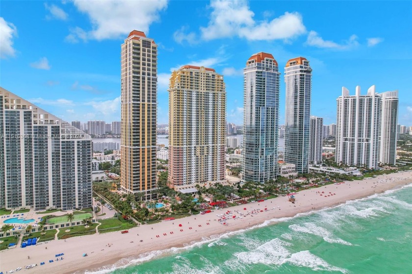 Spectacular oceanfront condominium with top-tier finishes and - Beach Condo for sale in Sunny Isles Beach, Florida on Beachhouse.com