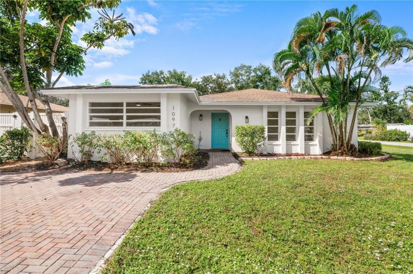 HUGE price reduction!Stunning 4-Bedroom, 2-Bathroom Pool Home on - Beach Home for sale in Sarasota, Florida on Beachhouse.com