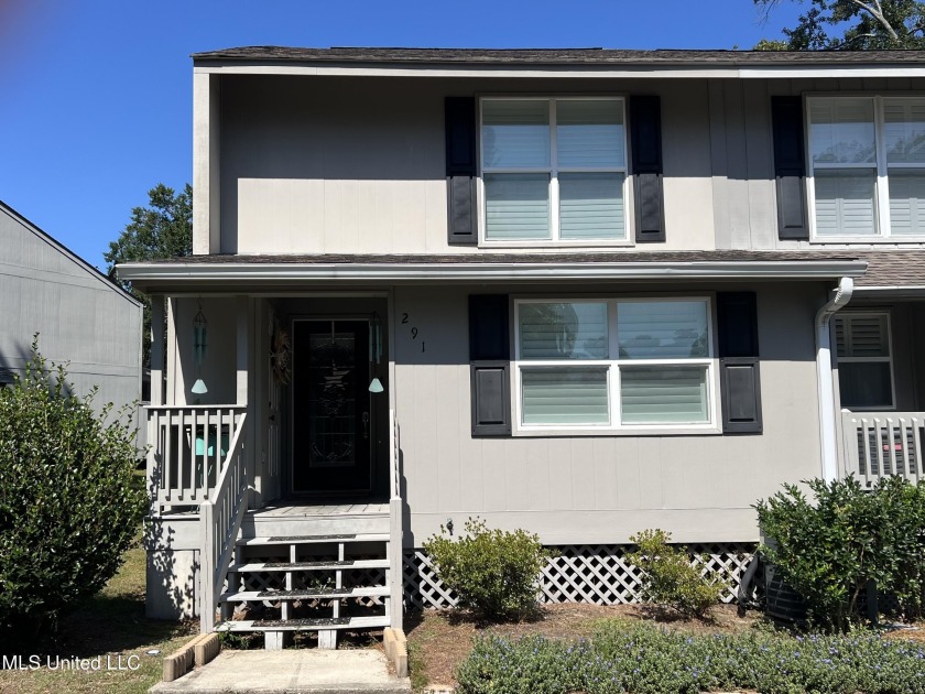 Back on the market at no fault to the seller! This Updated End - Beach Townhome/Townhouse for sale in Diamondhead, Mississippi on Beachhouse.com