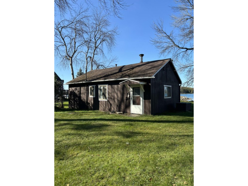 100 ft of Lake Huron waterfront located in picturesque - Beach Home for sale in Drummond Island, Michigan on Beachhouse.com