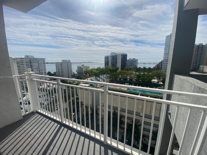 Beautiful bay views 2 Beds 2 Baths Split floor plan in the - Beach Condo for sale in Miami, Florida on Beachhouse.com