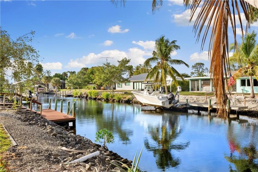 Gulf Access BOATING/PICKLEBALL Community plus your ability to - Beach Home for sale in Naples, Florida on Beachhouse.com