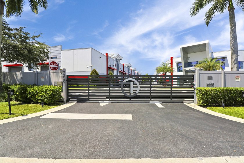 Rarely available DOUBLE UNIT over 3,000SQFT offering maximum - Beach Commercial for sale in Riviera Beach, Florida on Beachhouse.com
