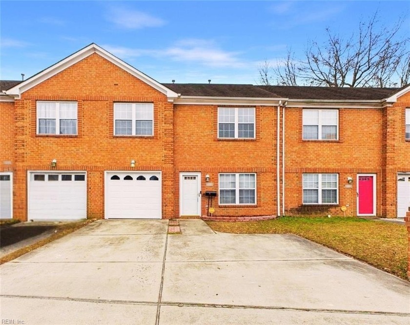 Stunning Turn-Key Townhome with Brand New 2026 Upgrades!Welcome - Beach Townhome/Townhouse for sale in Virginia Beach, Virginia on Beachhouse.com