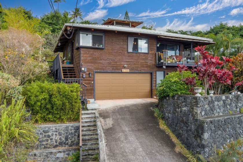 Situated on a quiet street in Upper Kona Paradise, this 3-bed - Beach Home for sale in Captain Cook, Hawaii on Beachhouse.com