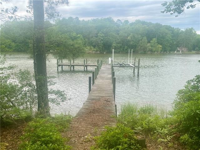 Sloping waterfront lot on Tipers Creek with deep water and a - Beach Lot for sale in Wicomico Church, Virginia on Beachhouse.com