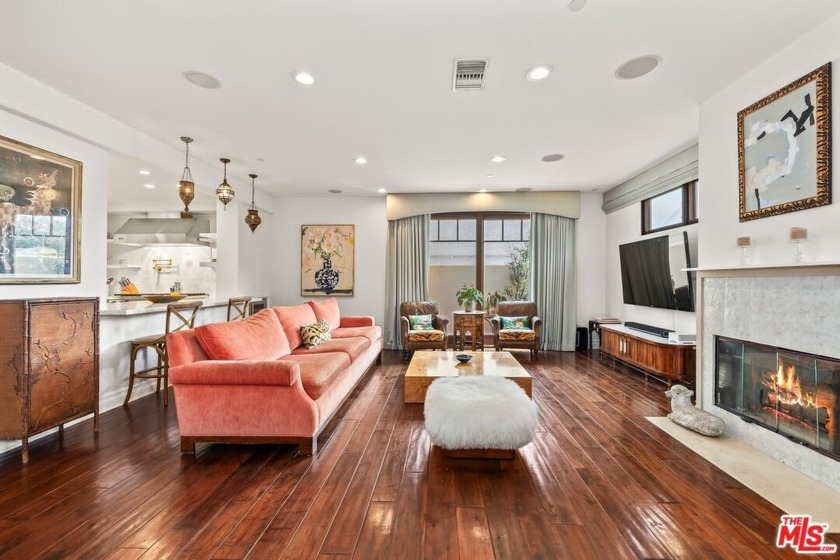 Discover this charming townhouse nestled in the heart of Santa - Beach Condo for sale in Santa Monica, California on Beachhouse.com